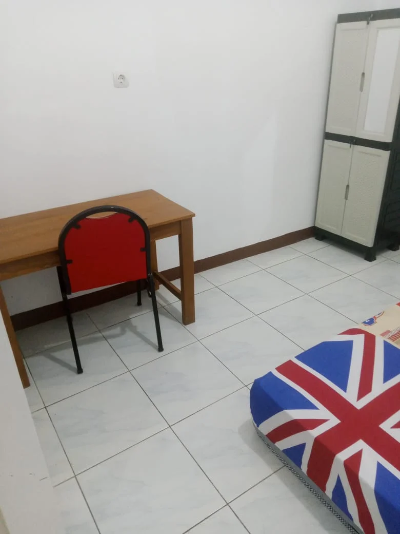 Kontrakan Azizi AC & Non AC - Foto 4